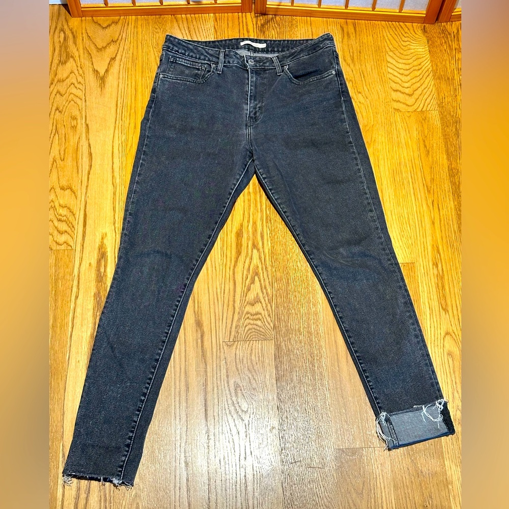 Levi 721- Highrise Skinny- Gray Denim- 31